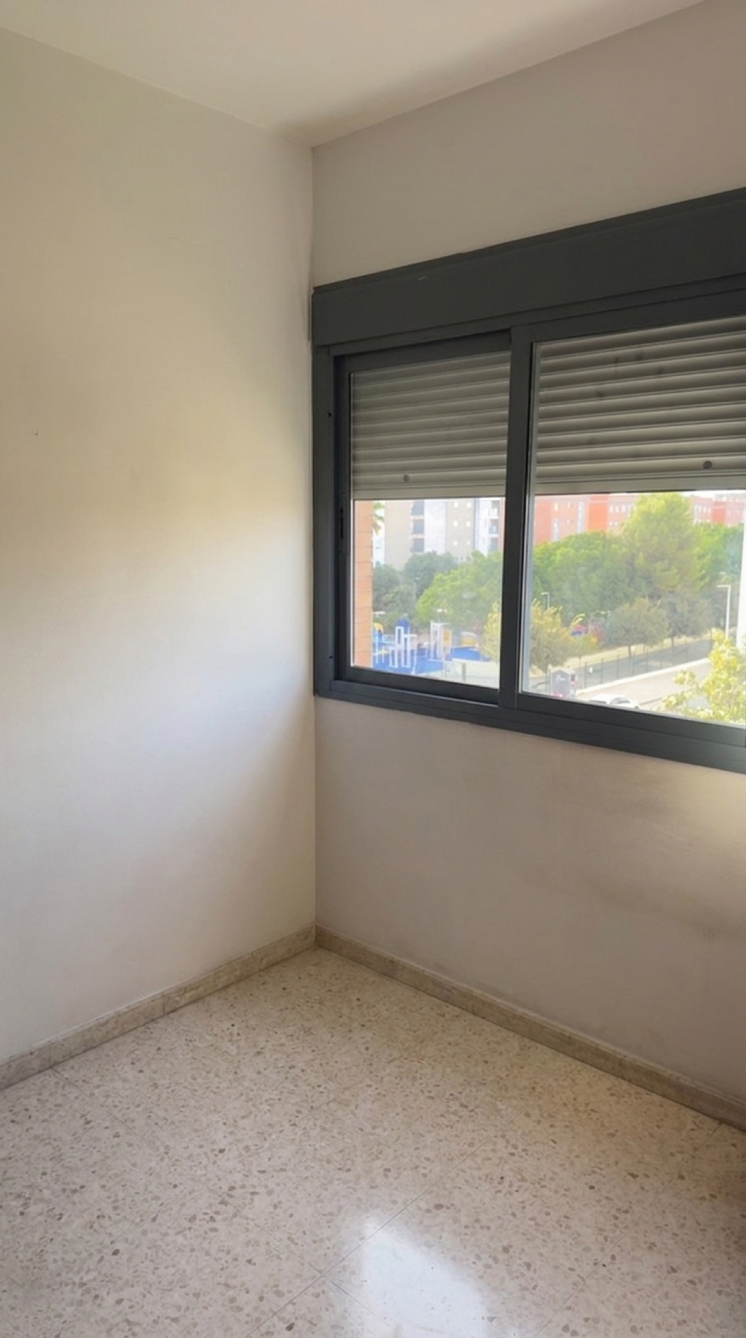 Salón — piso en Los Bermejales, Sevilla